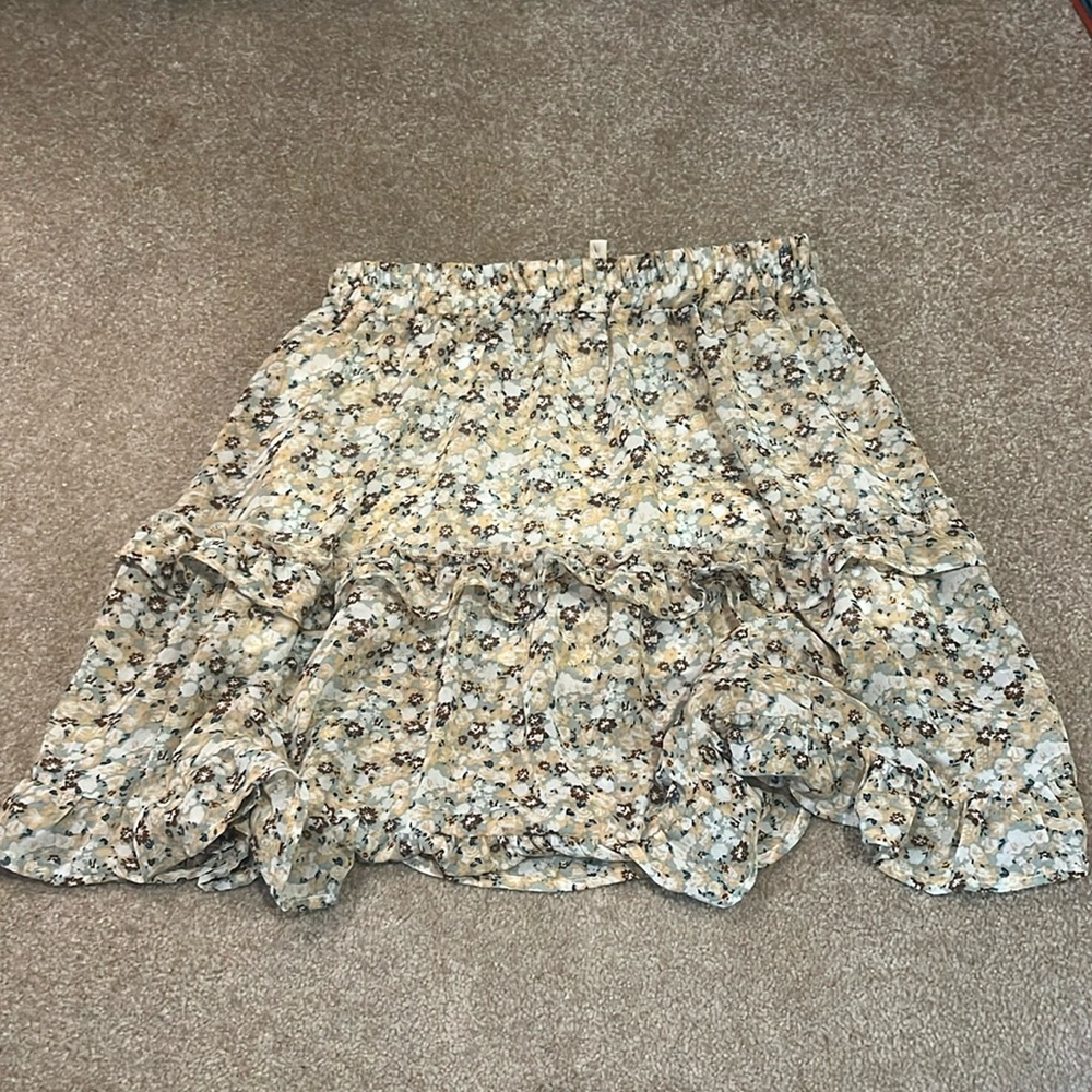 BOUTIQUE SKIRT!
